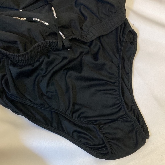 ☀️ Nike Black Dri-Fit Athletic Shorts - Picture 6 of 10